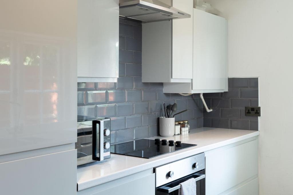 Stylish & Spacious City Centre 3-Bedroom Townhouse - Sleeps 6 Κάντεμπερι Εξωτερικό φωτογραφία