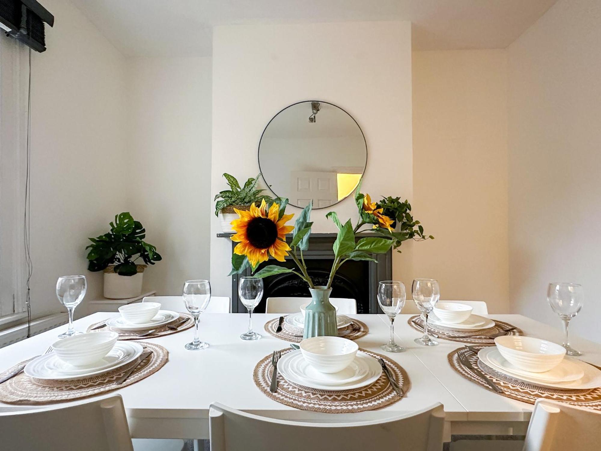 Stylish & Spacious City Centre 3-Bedroom Townhouse - Sleeps 6 Κάντεμπερι Εξωτερικό φωτογραφία