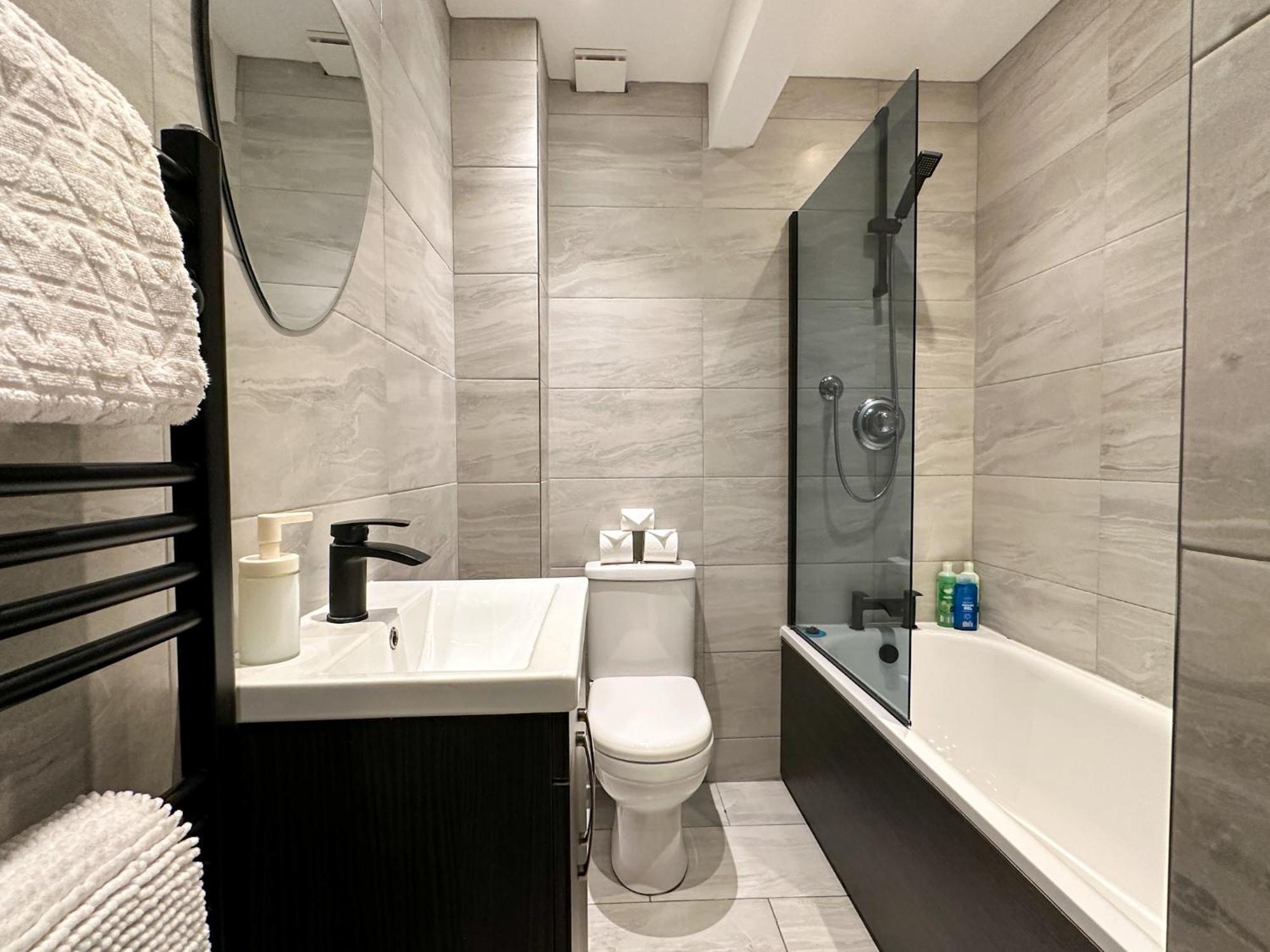 Stylish & Spacious City Centre 3-Bedroom Townhouse - Sleeps 6 Κάντεμπερι Εξωτερικό φωτογραφία